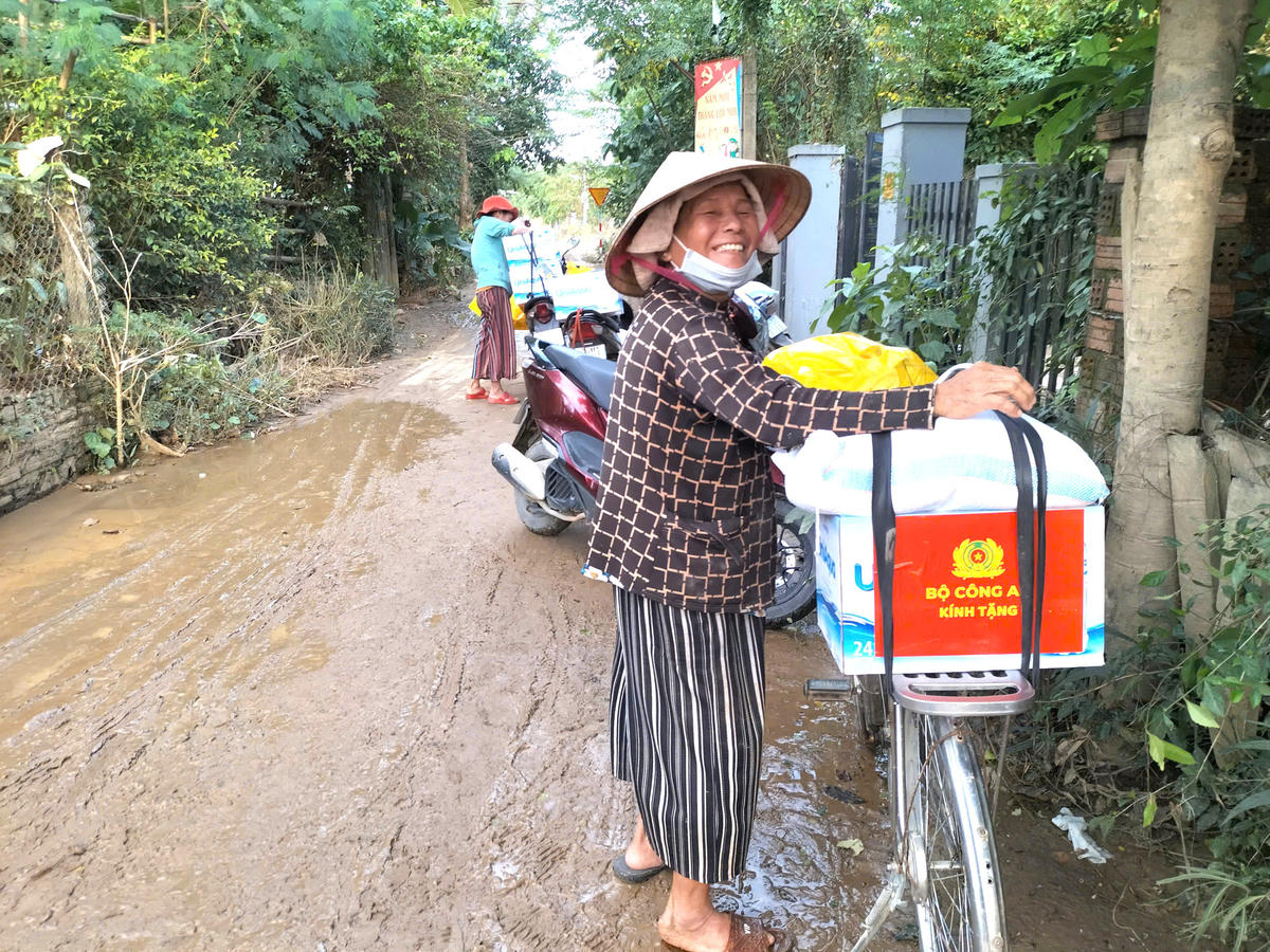 Bà Nguyễn Thị Hường, người dân Khối phố Triêm Tây. Ảnh: Phước Thành.