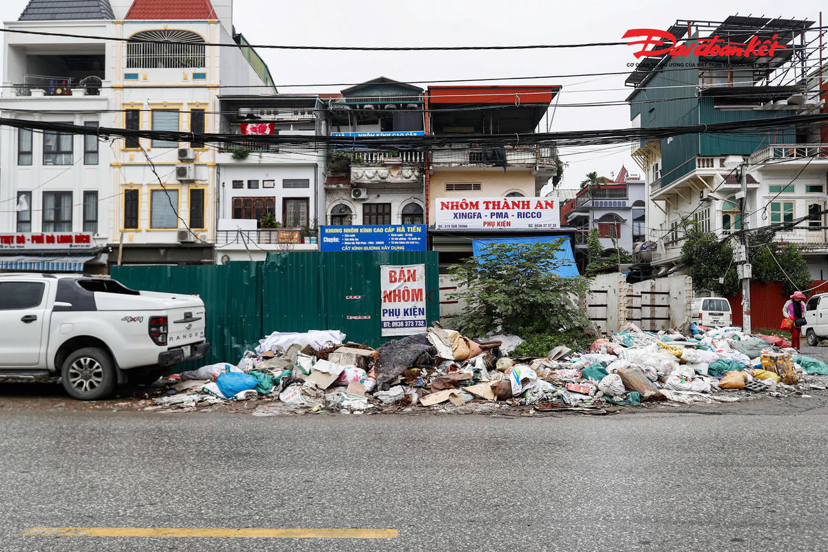 Dự án đường Tam Trinh đi qua các phường Hoàng Mai, Vĩnh Tuy và Tương Mai (mới) với tổng diện tích cần GPMB lên tới hơn 72.444m2, liên quan đến 1.594 hộ dân và 21 tổ chức.