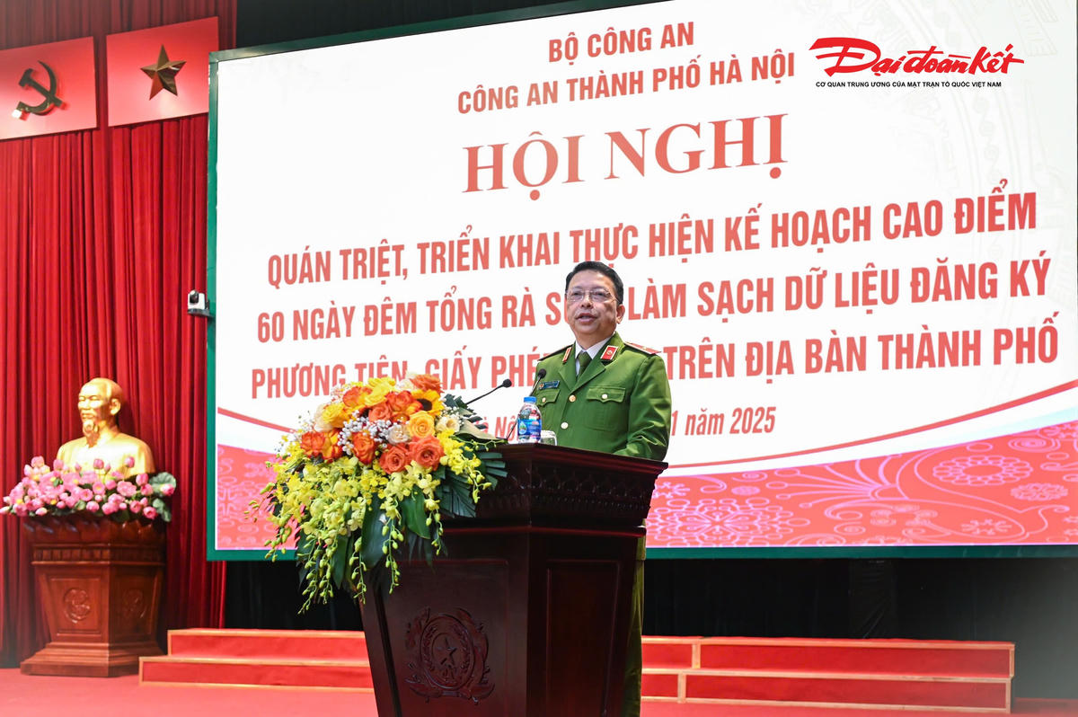 Thiếu tướng Nguyễn Hồng Ky, Phó Giám đốc Công an thành phố Hà Nội phát biểu tại hội nghị.&nbsp;