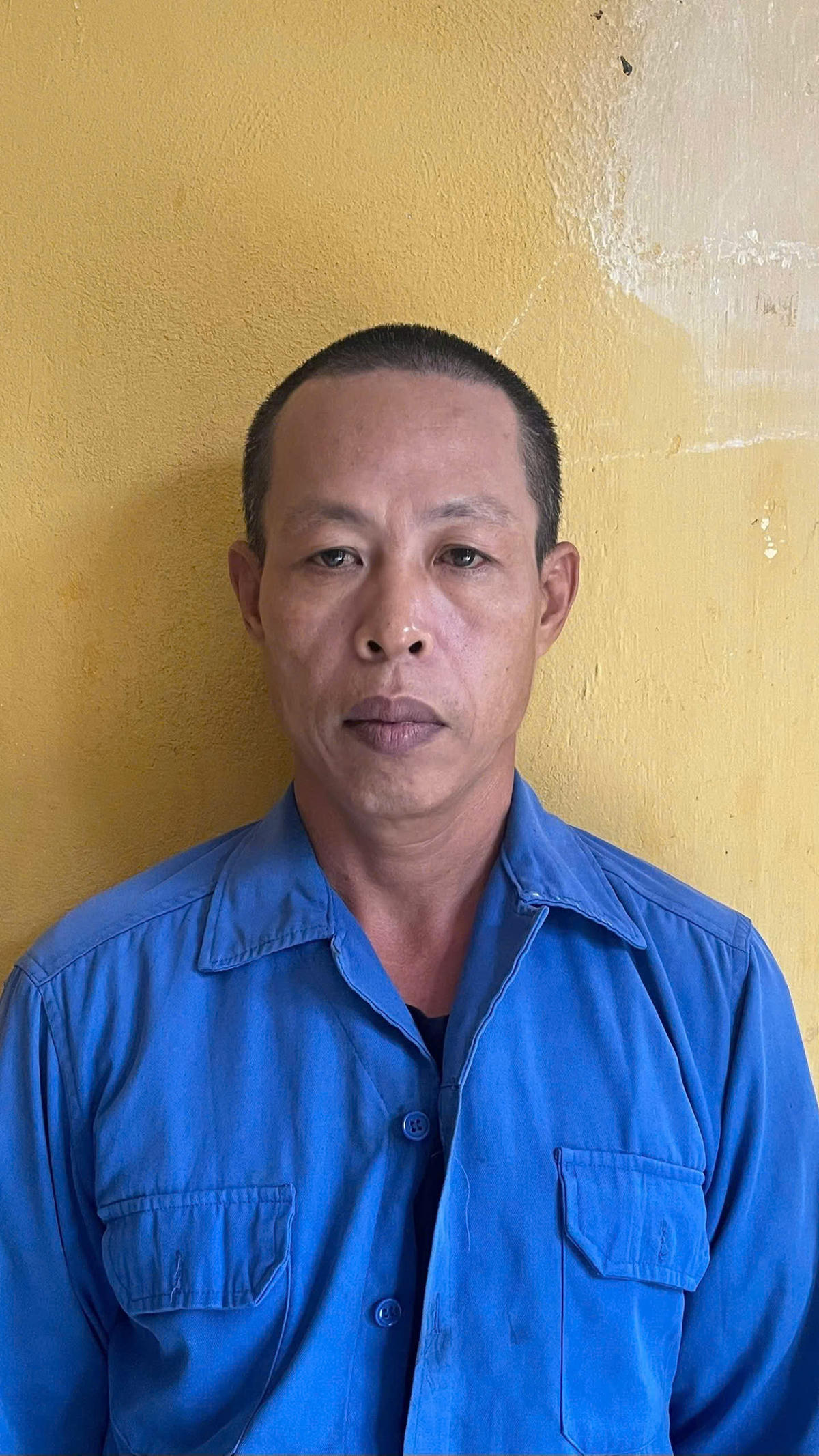Bị cáo Đỗ Văn Giỏi bị cáo buộc hành vi “Tổ chức cho người khác xuất cảnh trái phép”. Ảnh: CACC.