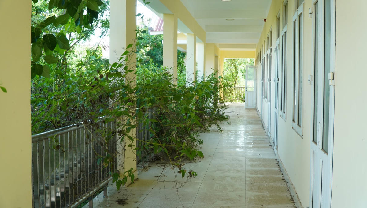 Một số hạng mục đã xuống cấp. Ảnh: Nguyên Du