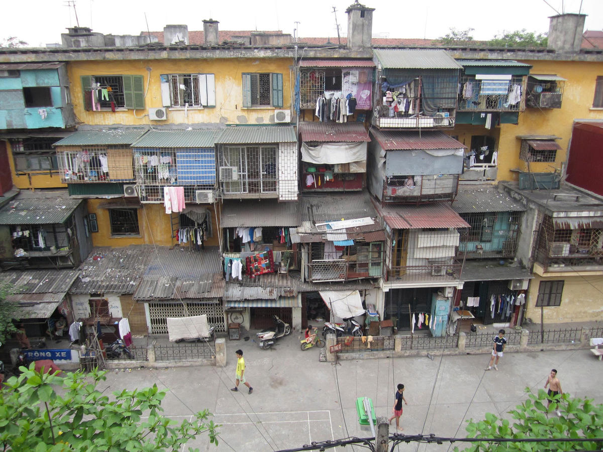 Một góc khu tập thể nhà máy Dệt 8/3. Ảnh: Phạm Sỹ.