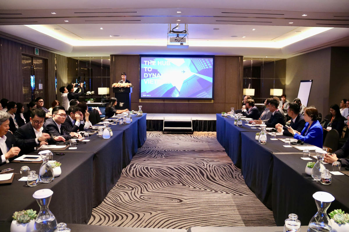 Quang cảnh hội thảo tìm hướng phát triển bền vững của cảng biển, cảng hàng không. Ảnh: N.N.