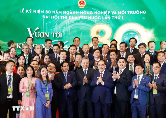 Tổng Bí Thư Tô Lâm và các đại biểu. (Ảnh: Thống Nhất/TTXVN)