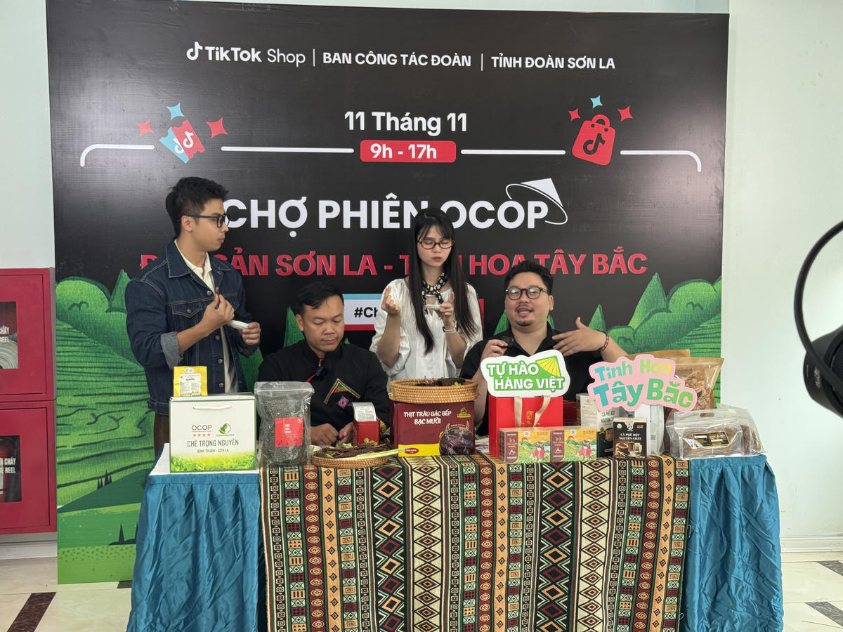 Phiên live đã đạt hơn 3 triệu lượt tiếp cận, hơn 496.000 người xem trực tiếp phiên live, bán ra gần 300 đơn hàng. Ảnh: NN
