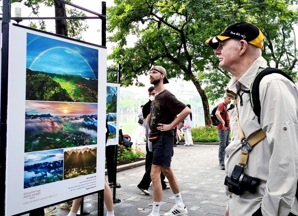 Du khách quốc tế mê ngắm vùng núi Bắc Sơn (tỉnh Lạng Sơn) qua một phóng sự ảnh. 