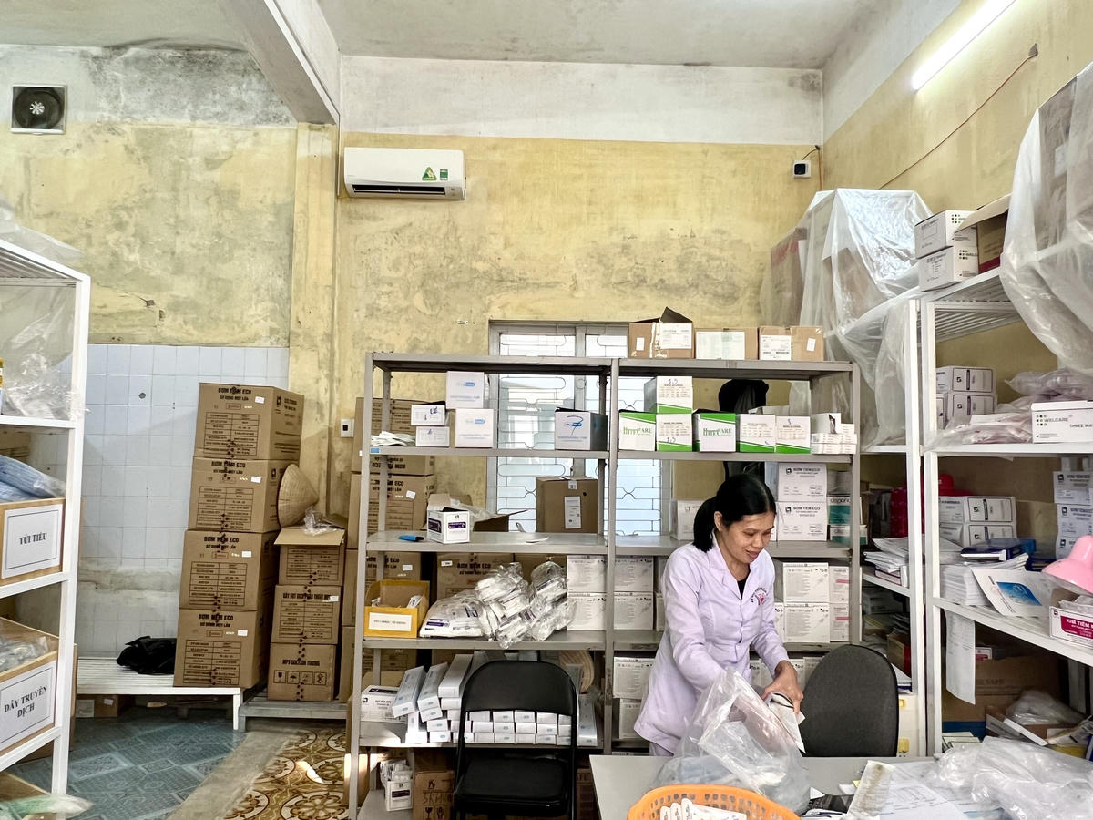 Theo báo cáo, cơ sở vật chất tại Khoa Dược chưa đáp ứng được yêu cầu của Bệnh viện hạng I thành phố. Ảnh: PT.&nbsp;