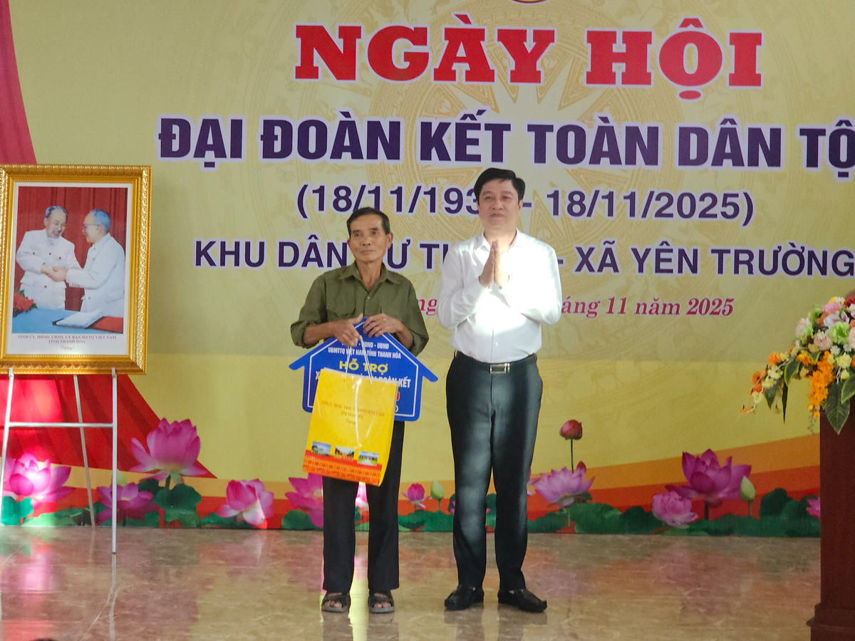 Ông Lưu Thế Thắng được hỗ trợ 80 triệu đồng để xây dựng nhà đại đoàn kết. Ảnh: Đình Minh