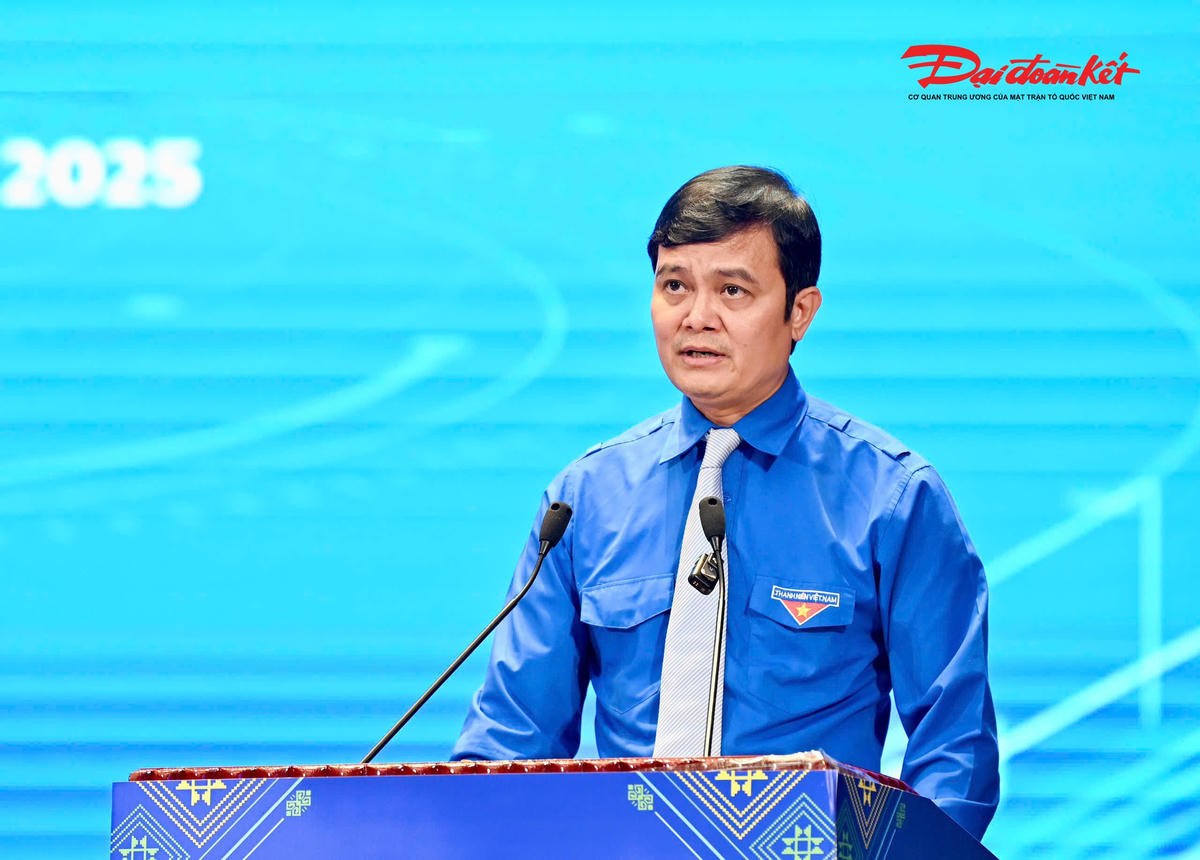 Ông Bùi Quang Huy - Ủy viên dự khuyết Trung ương Đảng, Phó Chủ tịch Ủy ban Trung ương MTTQ Việt Nam, Bí thư thứ nhất Trung ương Đoàn phát biểu tại Đại hội. Ảnh: ĐB