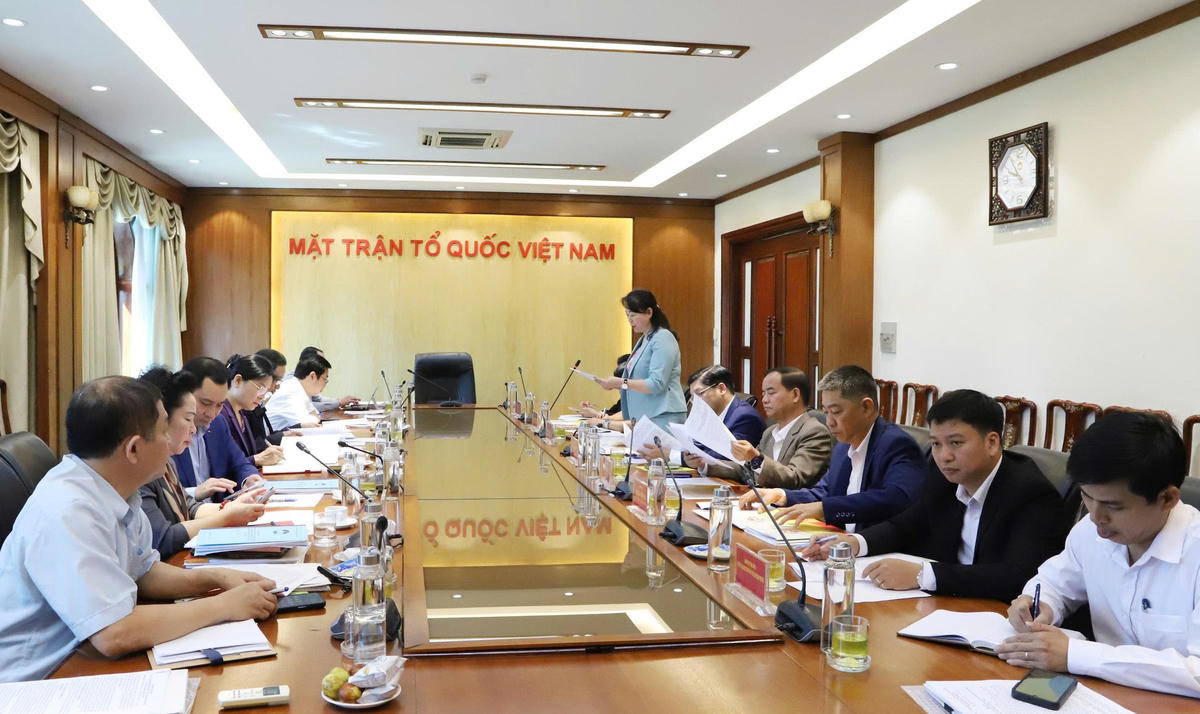 Quang cảnh cuộc làm việc.