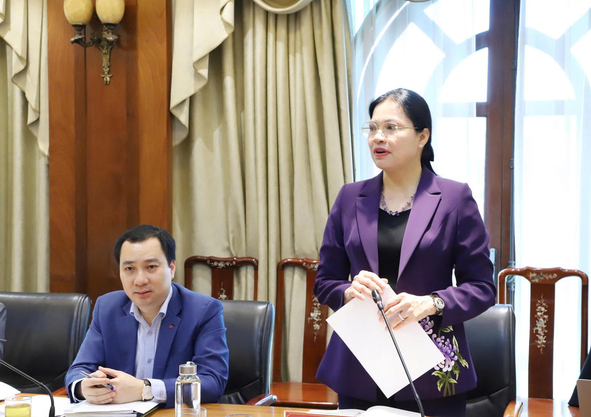 Phó Chủ tịch UBTƯ MTTQ Việt Nam&nbsp;Hà Thị Nga phát biểu tại cuộc làm việc.