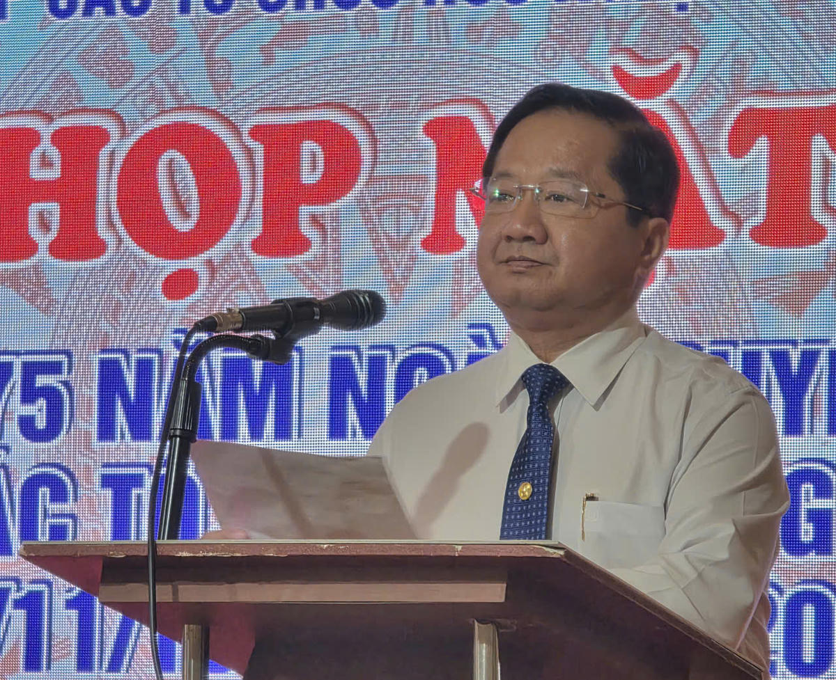 Phó Chủ tịch Thường trực Ủy ban MTTQ Việt Nam tỉnh Cà Mau Lê Thanh Triều phát biểu tại buổi gặp mặt. Ảnh: Nguyên Du