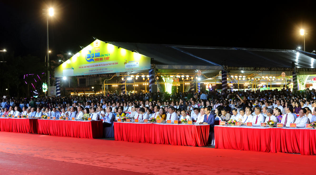 Đại biểu dự Lễ khai mạc Ngày hội. Ảnh: Nguyên Du