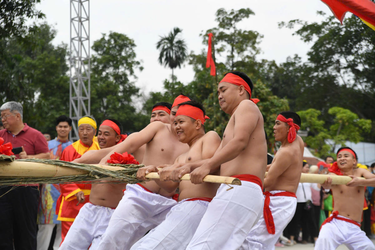 Với sự tham gia của các cộng đồng kéo co quốc tế, sự kiện được kỳ vọng cùng nhau viết tiếp câu chuyện kết nối văn hóa, gìn giữ di sản chung của nhân loại và thúc đẩy hợp tác văn hóa toàn cầu. Ảnh: Phạm Sỹ.