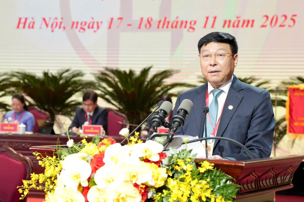 Phó Chủ tịch Thường trực Ủy ban MTTQ Việt Nam TP Phạm Anh Tuấn trình bày báo cáo tại Đại hội.&nbsp;