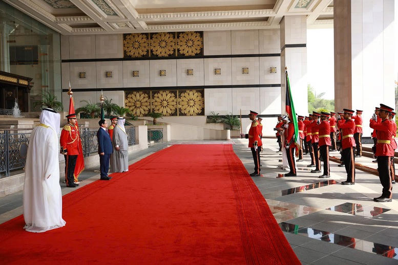 Thủ tướng Nhà nước Kuwait Sheikh Ahmad Abdullah Al-Ahmad Al Sabah chủ trì lễ đón Thủ tướng Chính phủ Phạm Minh Chính - Ảnh: TTXVN