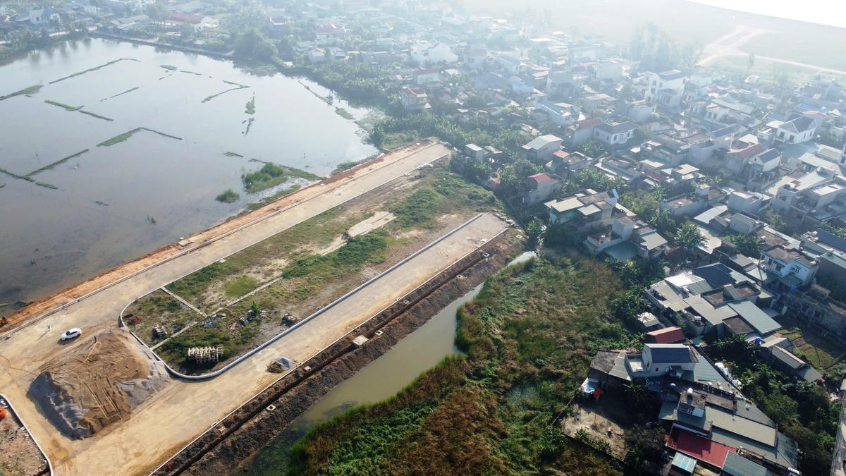 Hiện vẫn còn 165 hộ chưa được kiểm kê, áp giá đền bù, một số trường hợp đã phê duyệt phương án bồi thường, hỗ trợ nhưng chưa đồng ý nhận tiền... Ảnh: Nguyễn Chung.