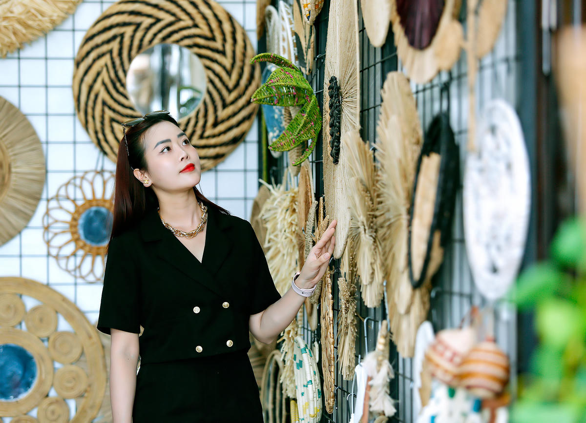 Khởi đầu với vô vàn khó khăn, chị Nhi từng nghĩ đến việc bỏ cuộc sau vài tháng khởi nghiệp. Ảnh: Đình Minh