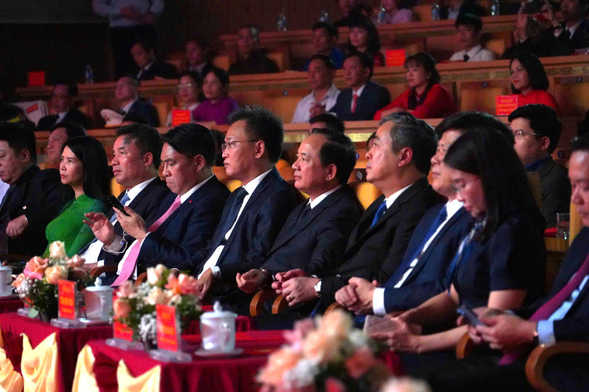 Các đại biểu tham dự Chương trình giao lưu. Ảnh: Duy Hưng.