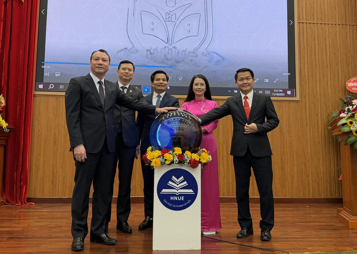 Trường&nbsp;Khoa học giáo dục chính thức ra mắt. Ảnh: Nguyễn Hoài