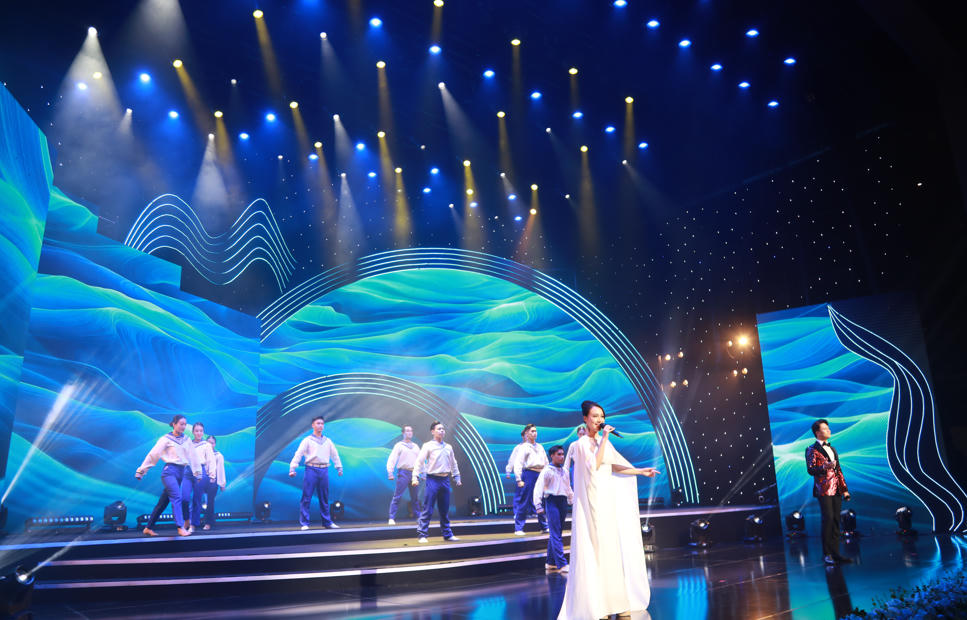 Ca sĩ Thu Thuỷ, Minh Quân &amp; Vũ đoàn PL.