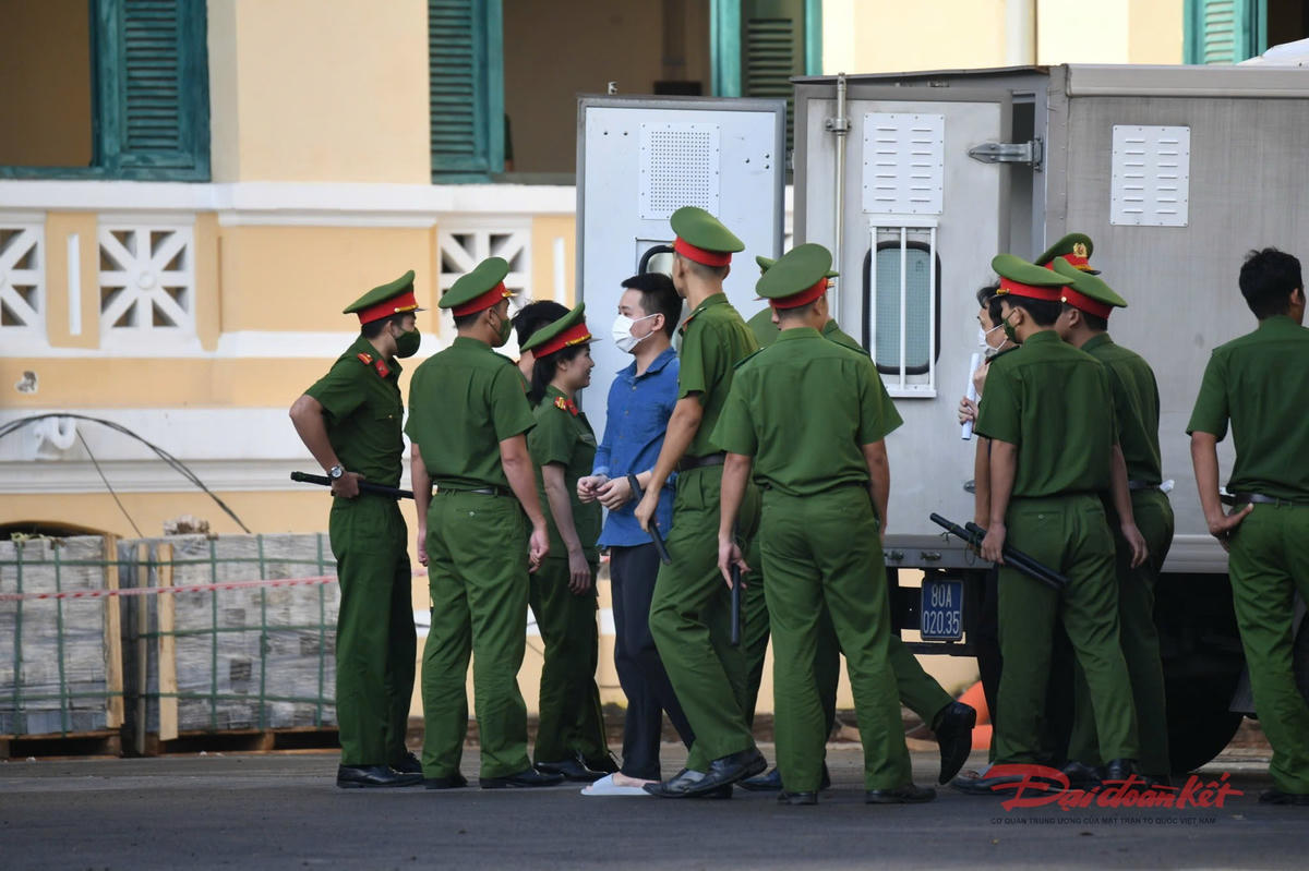 Bị cáo Phạm Quang Linh (Quang Linh Vlogs). Ảnh: T.Huỳnh.