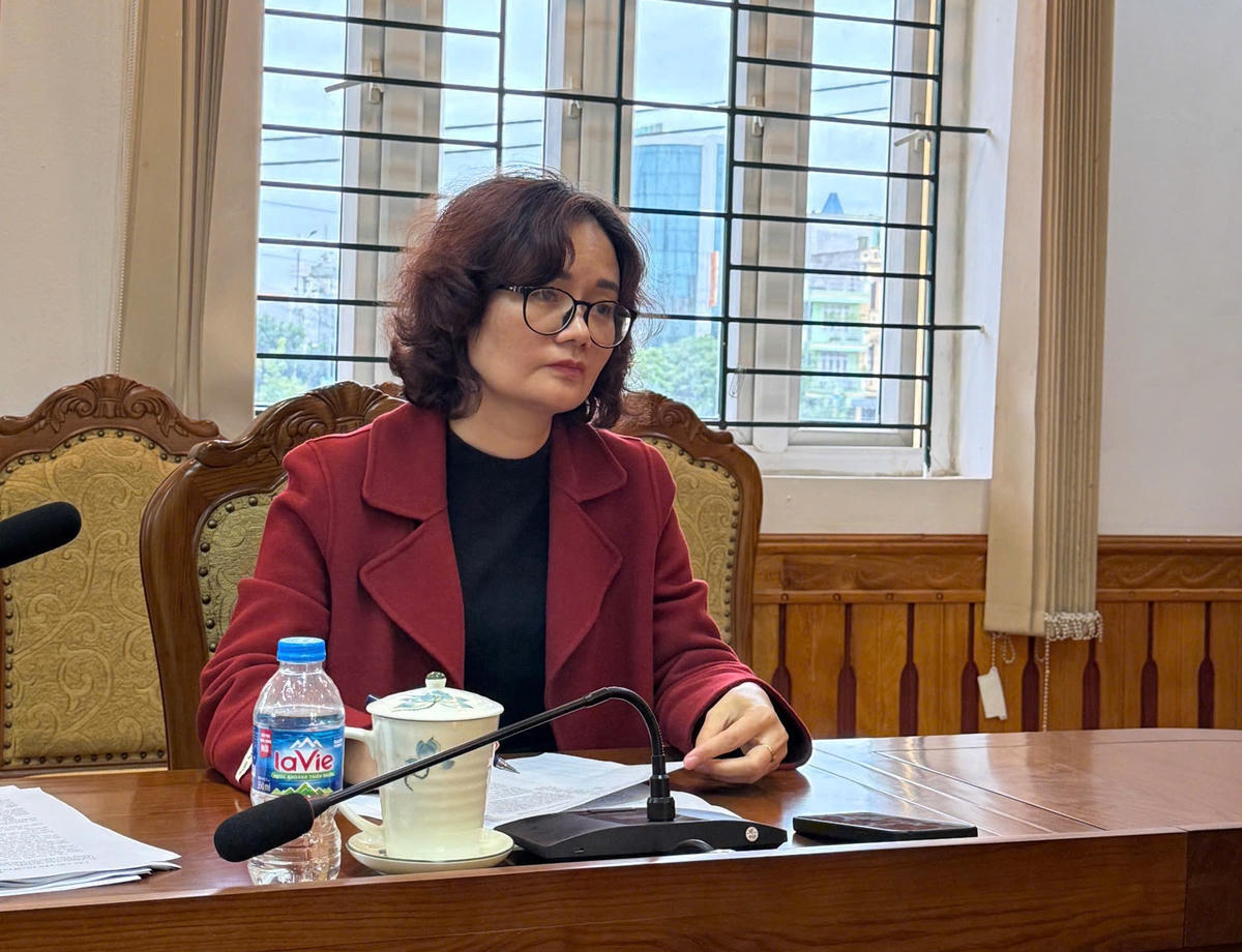 Phó Chủ tịch Ủy ban MTTQ tỉnh Hưng Yên Đặng Thị Chiên đánh giá cao ý nghĩa xã hội, nhân văn của Chương trình "Vinh danh Người truyền lửa" do Báo Đại đoàn kết phối hợp tổ chức. Ảnh: Duy Hưng.