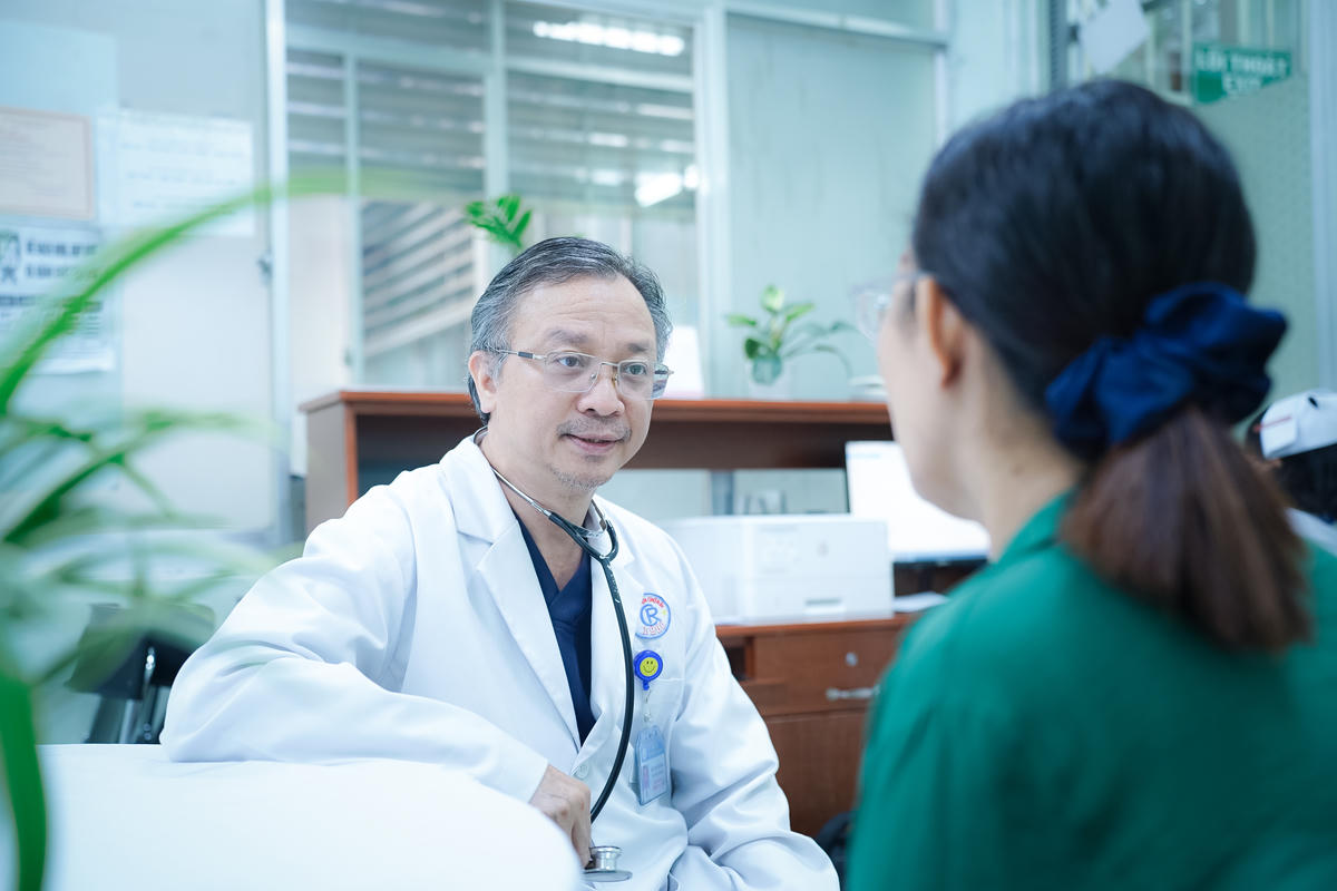 Bệnh nhân tái khám sau khi ca phẫu thuật thành công. Ảnh:BV