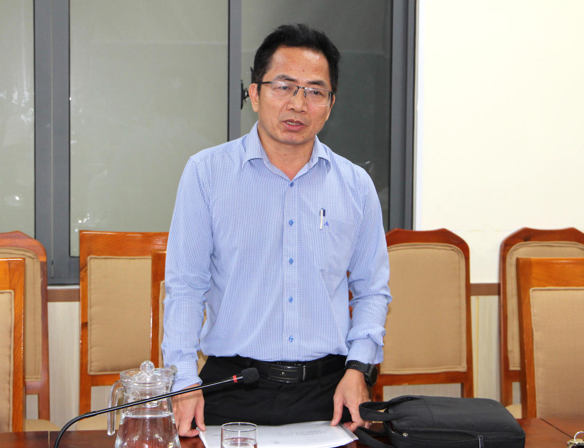 Nhà báo Chu Ninh, Trưởng ban Đại diện Báo Đại đoàn kết tại TP Hồ Chí Minh thông tin về Chương trình. Ảnh: Q.Đ.