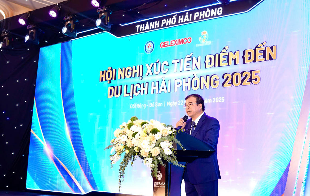 Phó Chủ tịch UBND thành phố Nguyễn Minh Hùng nêu các định hướng phát triển du lịch Hải Phòng. Ảnh: PT.&nbsp;