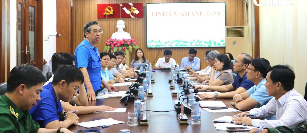 Ông Nguyễn Phước Lộc, Phó Bí thư Thành ủy, Chủ tịch Ủy ban MTTQ Việt Nam TP. Hồ Chí Minh, phát biểu tại cuộc họp. (ảnh X.H)