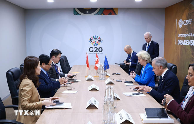 Thủ tướng Phạm Minh Chính tham dự cuộc gặp giữa Thủ tướng Canada Mark Carney và Chủ tịch Ủy ban châu Âu (EU) Ursula von der Leyen về Hiệp định Đối tác Toàn diện và Tiến bộ xuyên Thái Bình Dương (CPTPP). (Ảnh: Dương Giang/TTXVN).