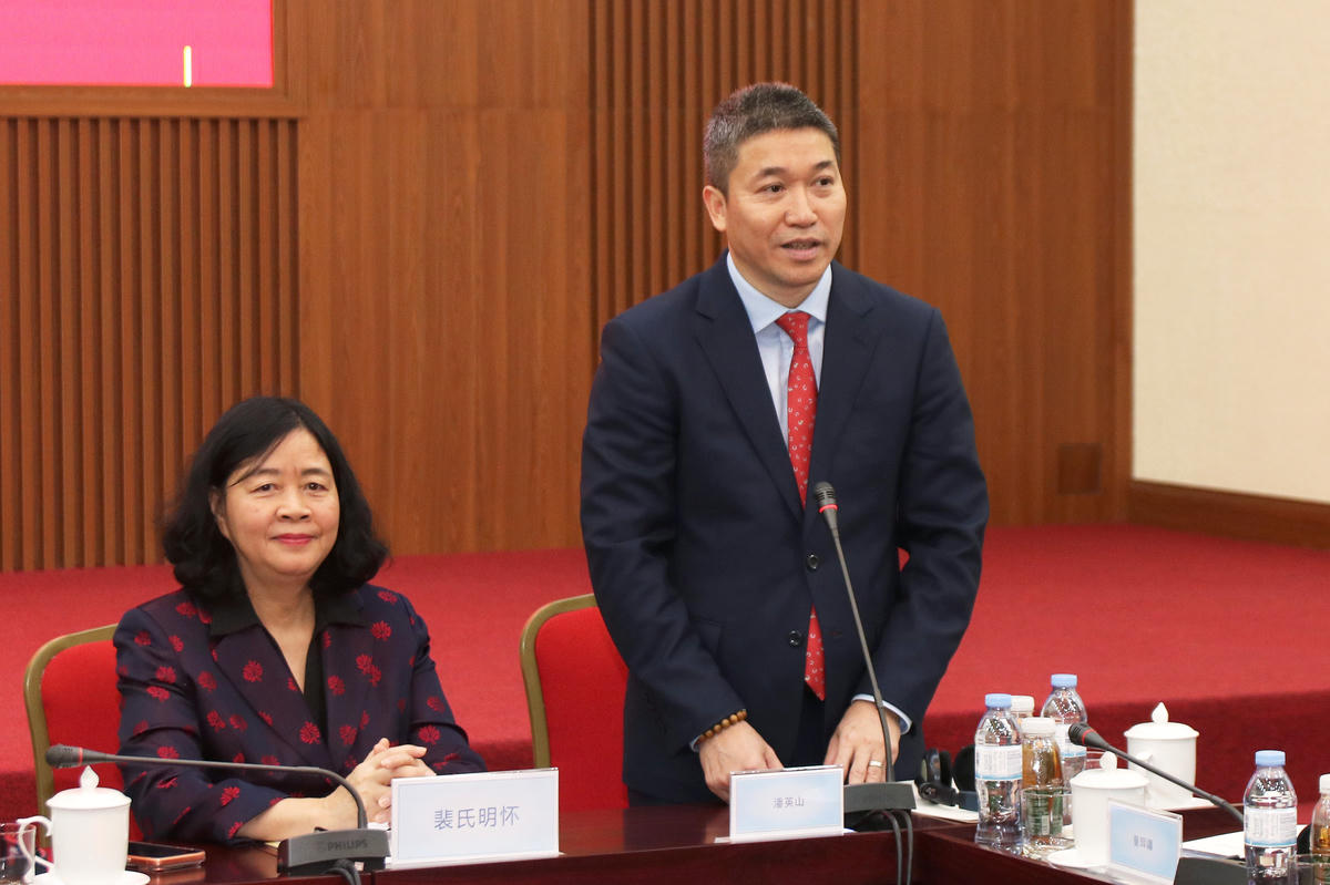 Ông Phan Anh Sơn, Chủ tịch Liên hiệp các tổ chức hữu nghị Việt Nam phát biểu tại buổi tiếp đoàn. Ảnh: Tiến Đạt.