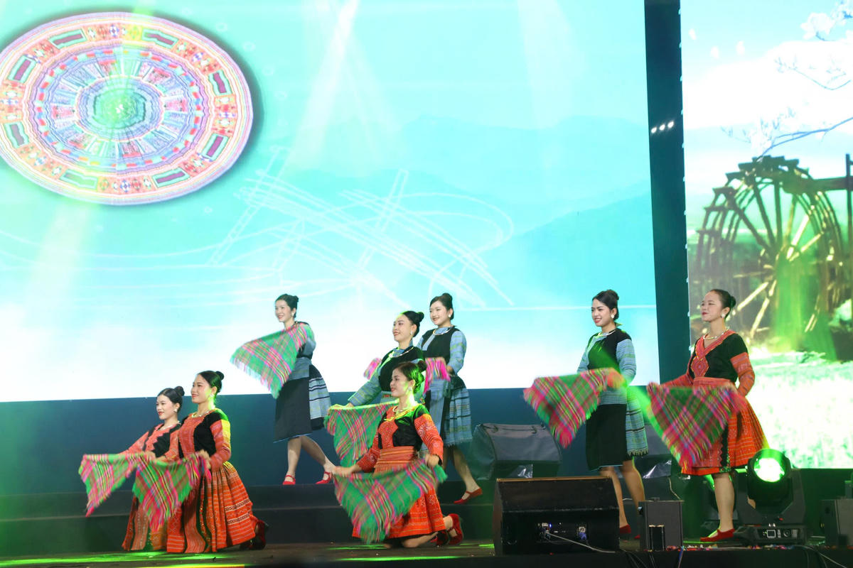 Một tiết mục biểu diễn tại Liên hoan nghệ thuật quần chúng khu dân cư toàn quốc năm 2025