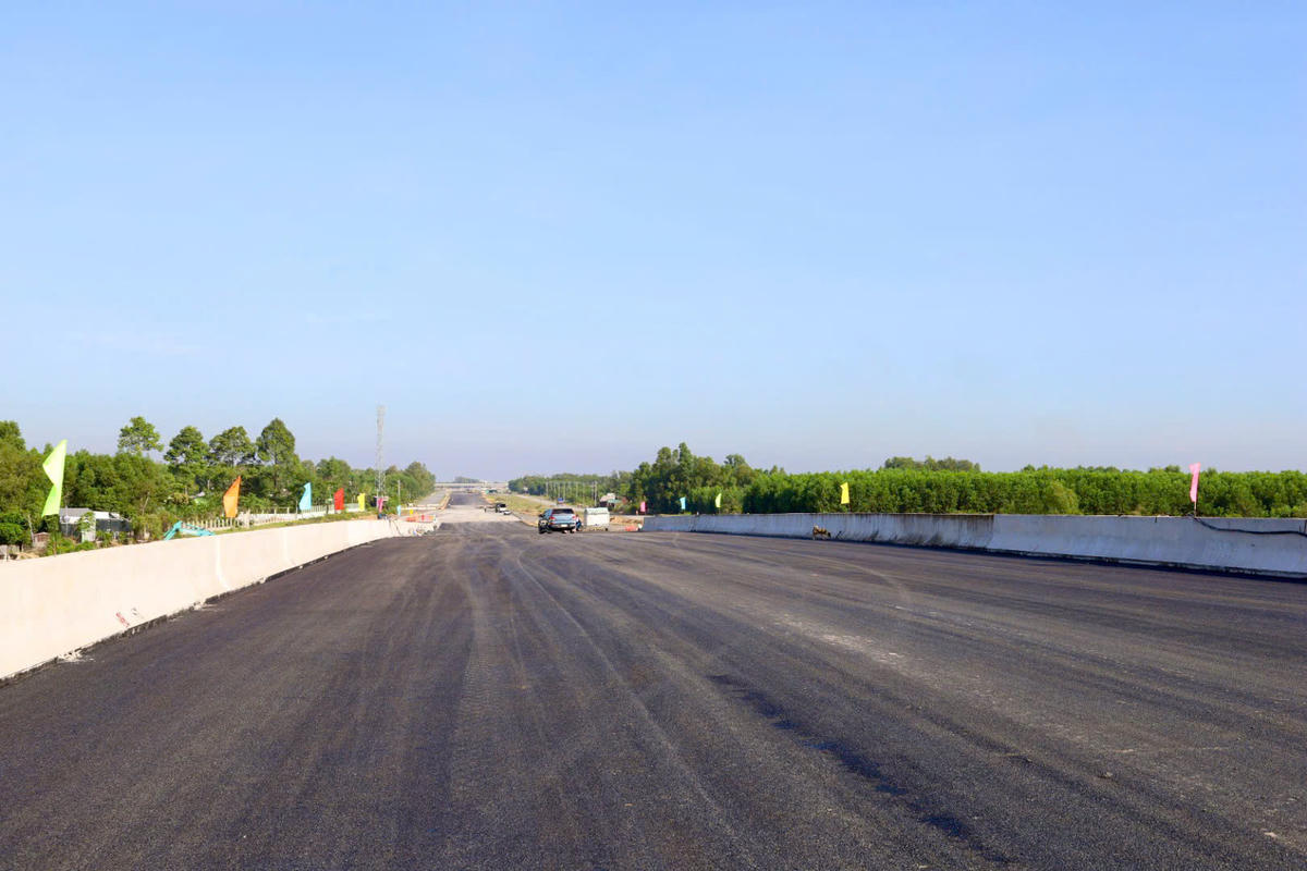 Nhiều dự án “chạy đua” cùng sân bay Long Thành