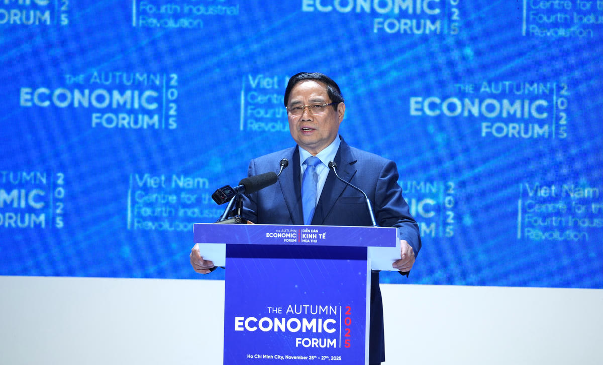 Thủ tướng Phạm Minh Chính phát biểu chỉ đạo Diễn đàn Kinh tế Mùa Thu 2025, sáng 26/11. Ảnh: T.N