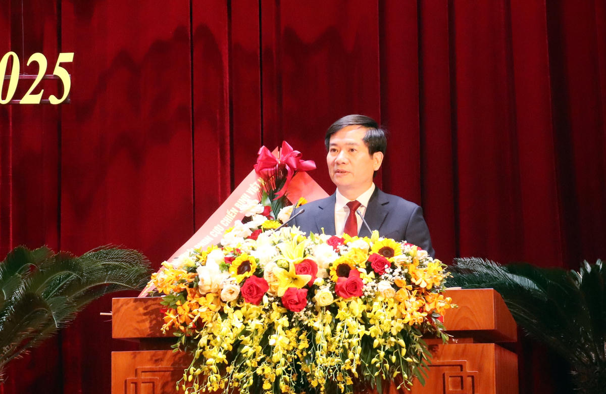 Ông Vũ Quyết Tiến, Phó Bí thư Tỉnh ủy, Chủ tịch Uỷ ban MTTQ Việt Nam tỉnh Quảng Ninh phát biểu tại Đại hội.