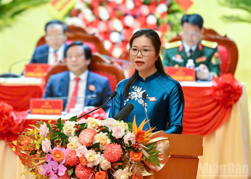 Bà Bùi Thị Minh - Phó Bí thư Tỉnh ủy, Chủ tịch Ủy ban MTTQ Việt Nam tỉnh Phú Thọ.