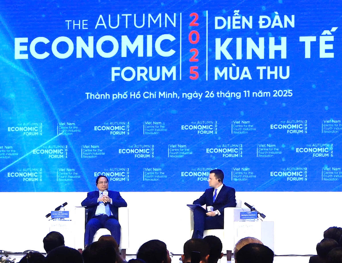 Thủ tướng đối thoại và chia sẻ về những chiến lược phát triển của Việt Nam. Ảnh: T.N