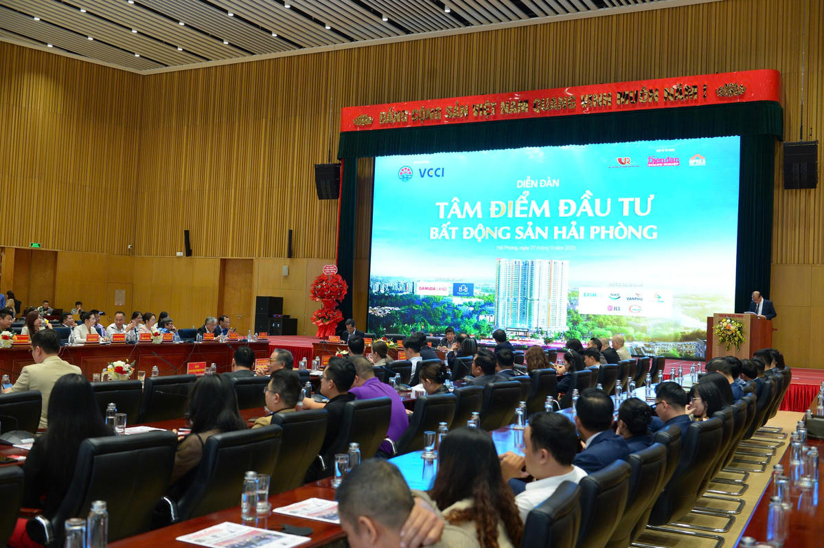 Quang cảnh diễn đàn. Ảnh: PT.&nbsp;