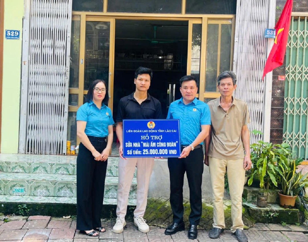 Nâng cao đời sống, gắn kết bền vững người lao động