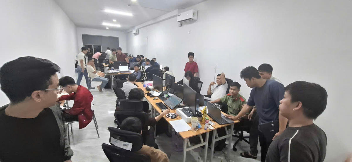 Các đối tượng bị lực lượng chức năng phát hiện. Ảnh: CV.