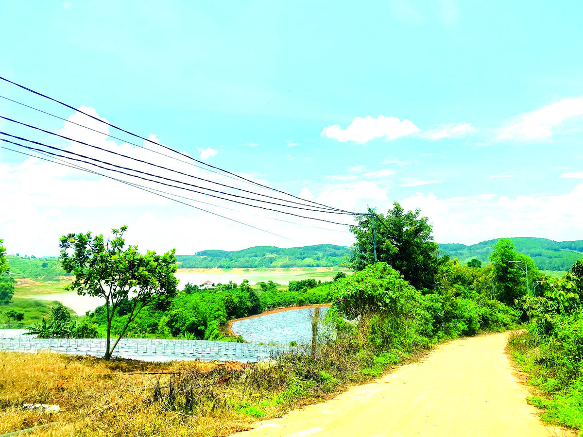 Đường đến thác Jraiblian.