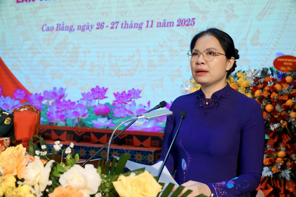 Phó Chủ tịch Ủy ban Trung ương MTTQ Việt Nam Hà Thị Nga phát biểu tại Đại hội. Ảnh: baocaobang.vn