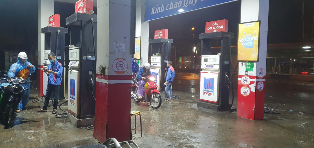 Giá xăng, dầu giảm từ chiều 15h ngày 27/11