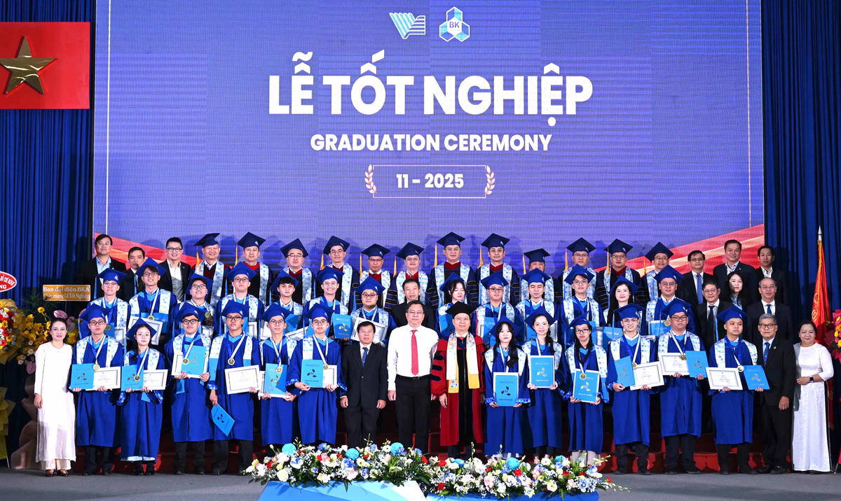 Các tân kỹ sư vừa tốt nghiệp trường ĐH Bách khoa TP Hồ Chí Minh. Ảnh: Đ.X.