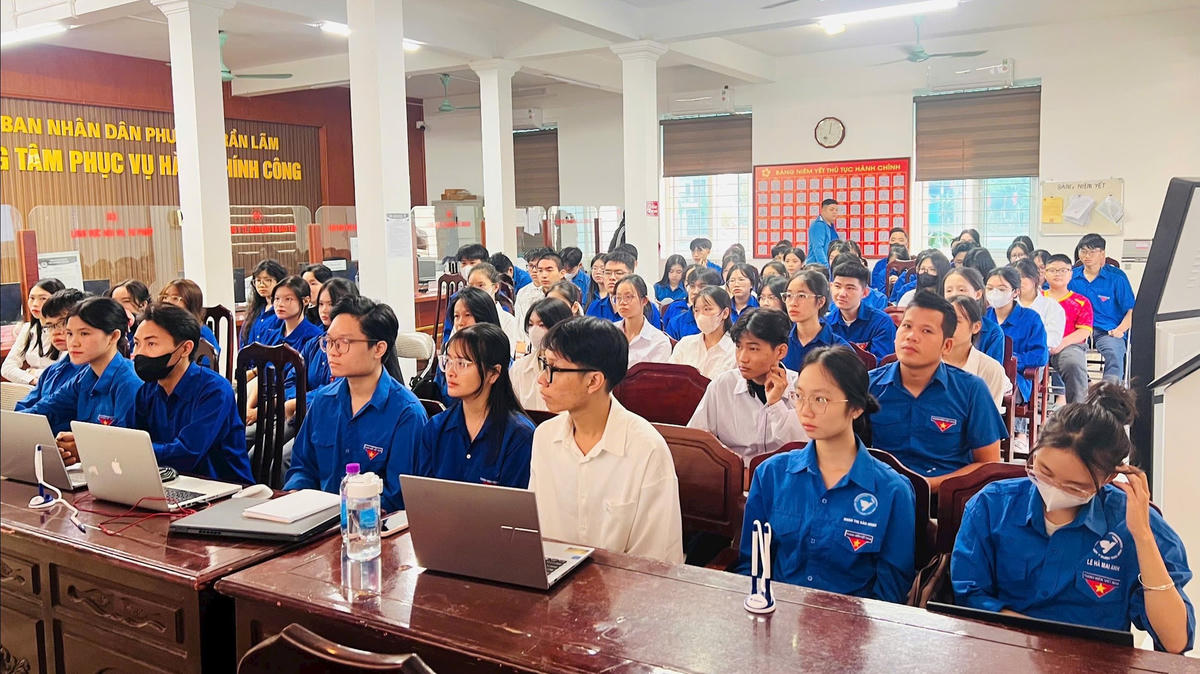 Trung tâm hành chính công phường Trần Lãm, tỉnh Hưng Yên.