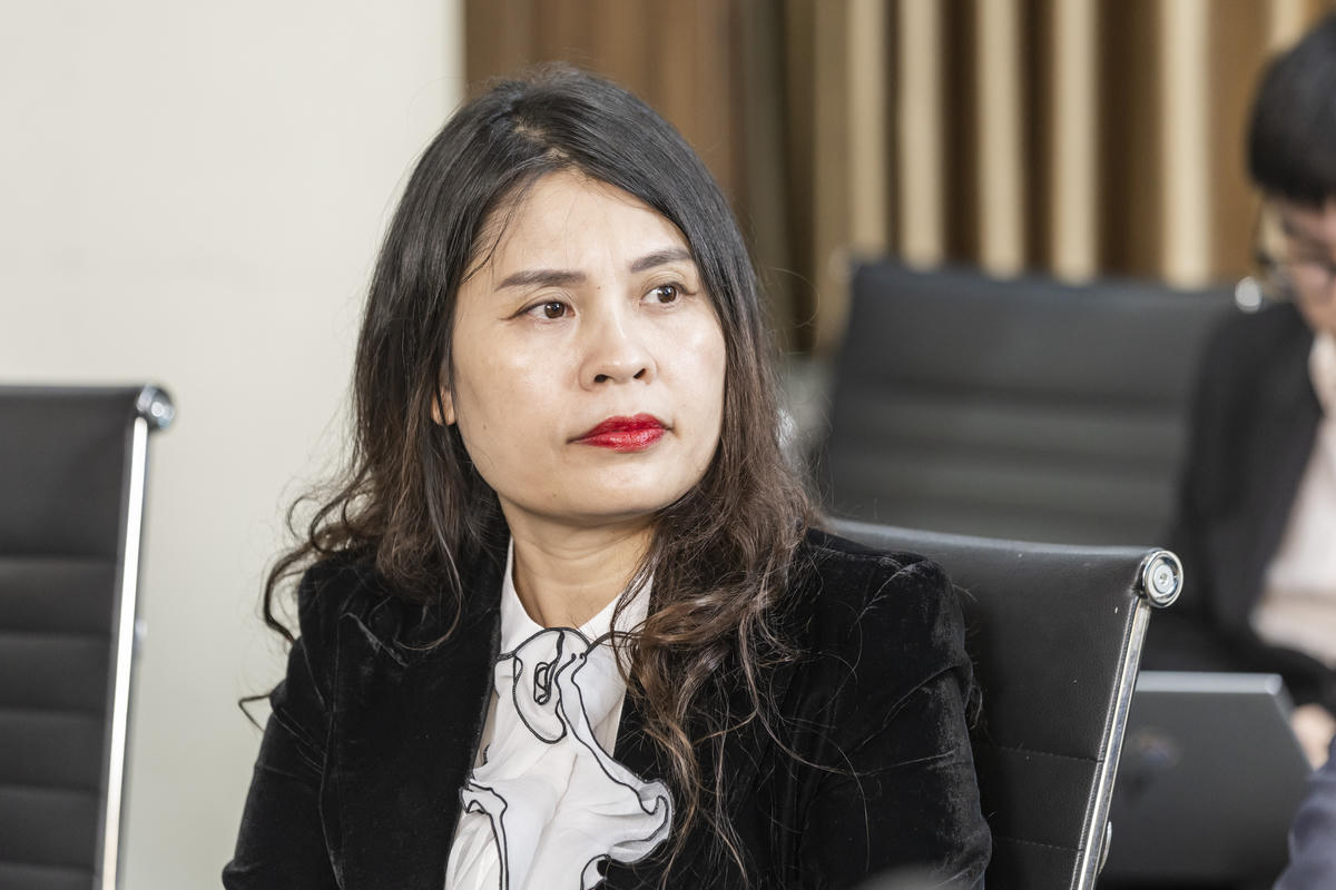 Nhà báo Nguyễn Cẩm Thúy, Báo Đại đoàn kết, thành viên Hội đồng thẩm định. Ảnh: Quang Vinh