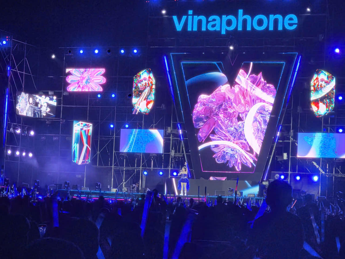 Những màn trình diễn sống động của dàn ca sĩ nổi tiếng. Ảnh: Nguyên Du