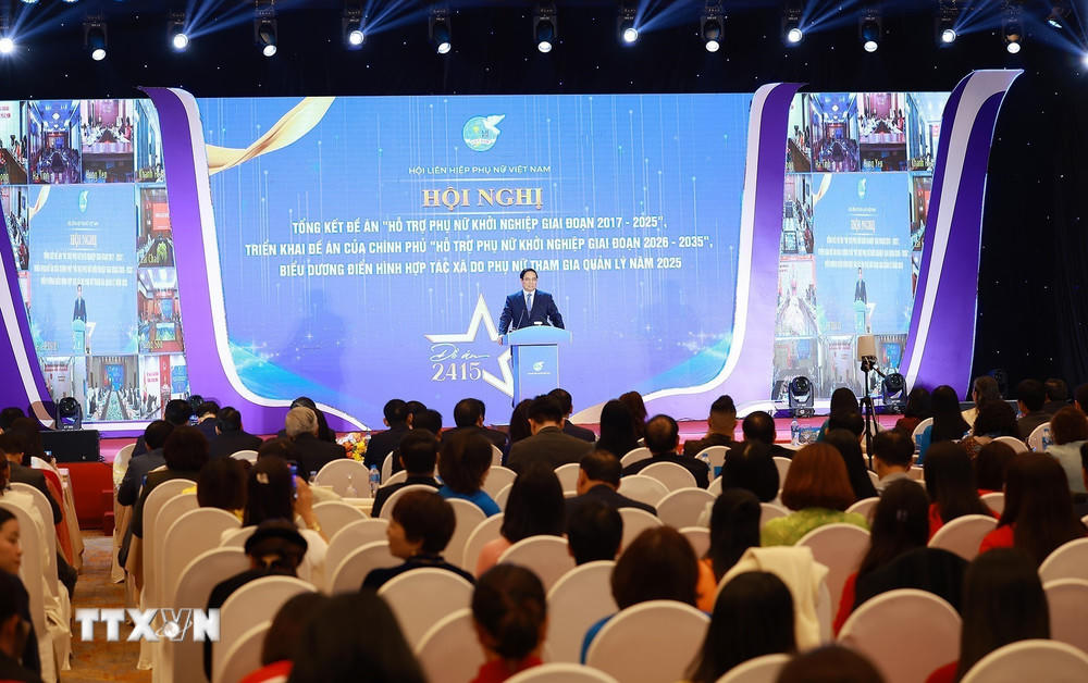 Thủ tướng Phạm Minh Chính phát biểu tại Hội nghị tổng kết Đề án hỗ trợ phụ nữ khởi nghiệp. (Ảnh: Dương Giang/TTXVN).